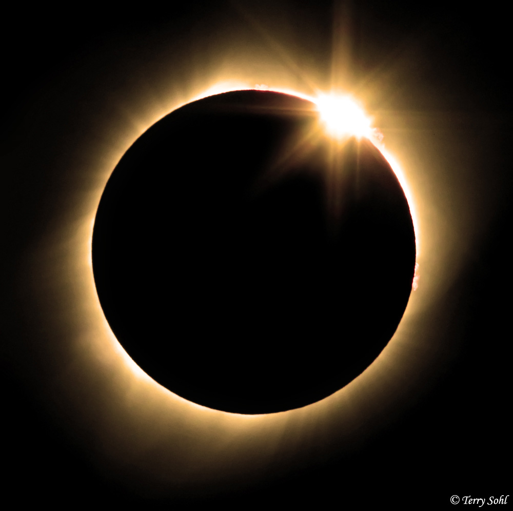 Total Solar Eclipse - Near Lusk, Wyoming